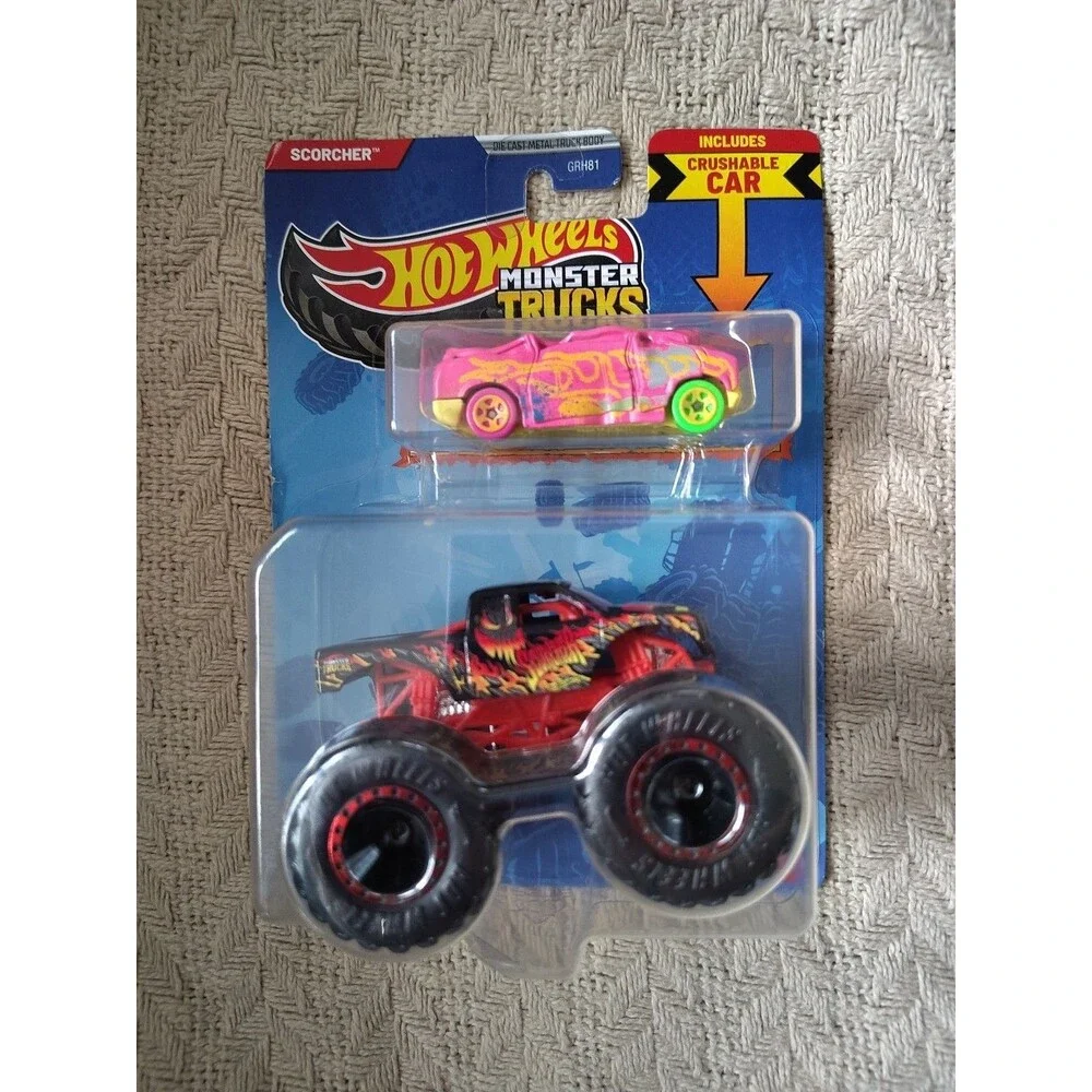 HOT WHEELS 2025 MONSTER TRUCKS - SCORCHER BLACK AND RED INCLUDES CHRUSHABLE CAR